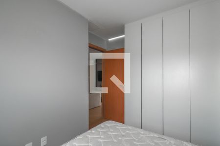 Quarto de apartamento para alugar com 2 quartos, 42m² em Rubem Berta, Porto Alegre