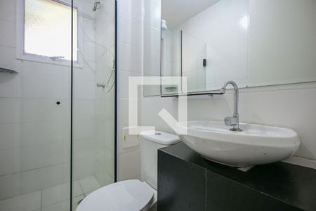 Banheiro de apartamento para alugar com 1 quarto, 48m² em Jardim Helga, São Paulo