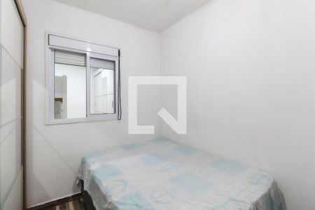 Quarto 2 de casa para alugar com 2 quartos, 75m² em Jardim das Camelias, São Paulo