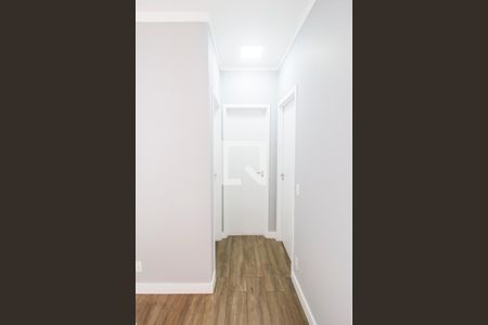 Corredor de apartamento para alugar com 2 quartos, 54m² em Alphaville Empresarial, Barueri