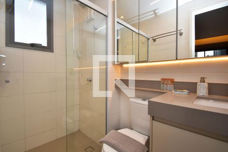 banheiro de apartamento para alugar com 1 quarto, 28m² em Pinheiros, São Paulo