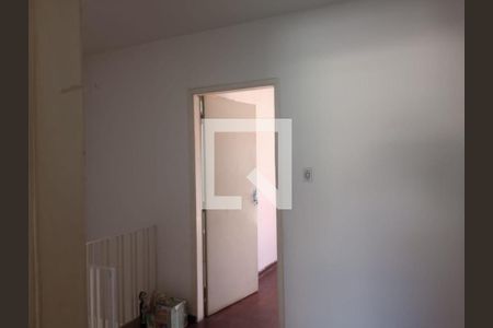 AREA INTERNA de casa à venda com 3 quartos, 200m² em Centro, Osasco