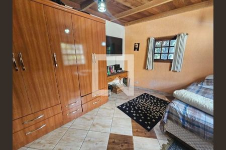 Casa à venda com 3 quartos, 150m² em Jardim Rizzo, São Paulo