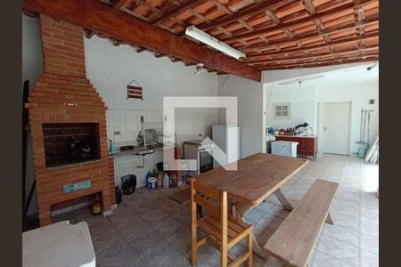 Casa à venda com 3 quartos, 215m² em Jardim Esmeralda, São Paulo