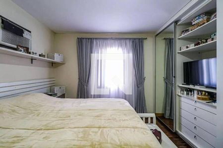 Casa à venda com 3 quartos, 198m² em Cidade dos Bandeirantes, São Paulo