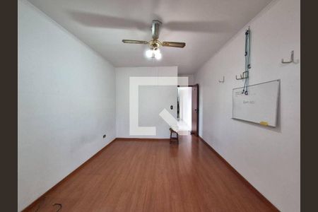 Casa à venda com 3 quartos, 373m² em Rio Pequeno, São Paulo
