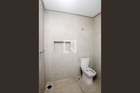 Banheiro da Suíte de apartamento à venda com 3 quartos, 183m² em São João, Porto Alegre