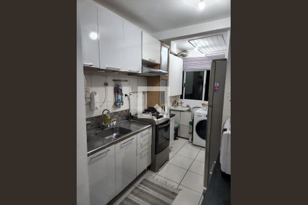 Cozinha de apartamento para alugar com 2 quartos, 45m² em Vila Jaraguá, São Paulo