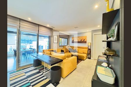 Sala  de apartamento à venda com 3 quartos, 149m² em Vila Madalena, São Paulo