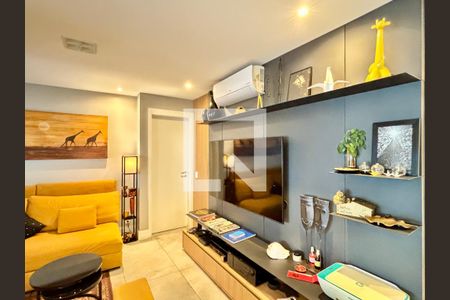 Sala  de apartamento à venda com 3 quartos, 149m² em Vila Madalena, São Paulo