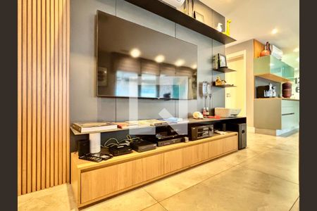 Sala  de apartamento à venda com 3 quartos, 149m² em Vila Madalena, São Paulo