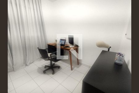 Quarto de apartamento à venda com 3 quartos, 75m² em Caiçara-Adelaide, Belo Horizonte