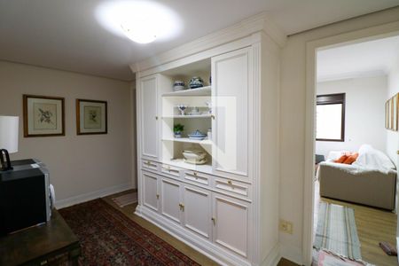 Hall íntimo de apartamento à venda com 4 quartos, 188m² em Campo Belo, São Paulo
