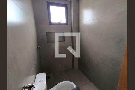 Banheiro Social de apartamento para alugar com 2 quartos, 68m² em Daniel Fonseca, Uberlândia