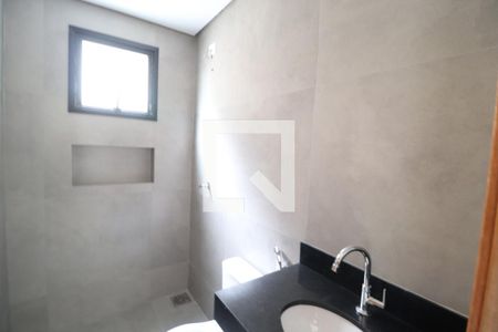 Banheiro Social de apartamento para alugar com 2 quartos, 63m² em Daniel Fonseca, Uberlândia