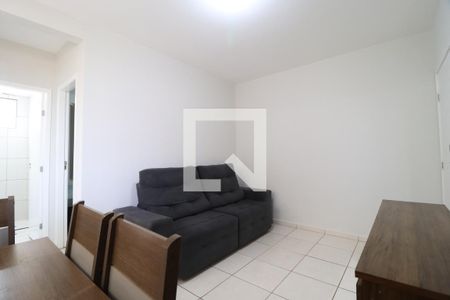 Sala de apartamento para alugar com 2 quartos, 47m² em Gávea, Uberlândia