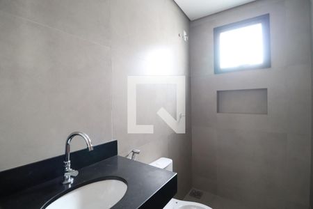 Banheiro Social de apartamento para alugar com 2 quartos, 63m² em Daniel Fonseca, Uberlândia