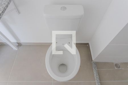 Banheiro de kitnet/studio à venda com 1 quarto, 26m² em Pinheiros, São Paulo