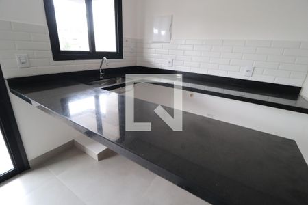 Sala/Cozinha de apartamento para alugar com 2 quartos, 63m² em Daniel Fonseca, Uberlândia