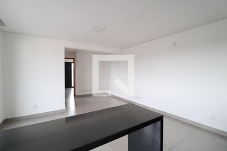 Sala/Cozinha de apartamento para alugar com 2 quartos, 68m² em Daniel Fonseca, Uberlândia