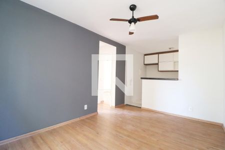 Sala de apartamento para alugar com 2 quartos, 46m² em Jardim Holanda, Uberlândia