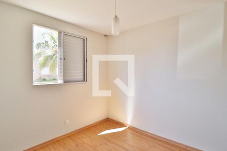 Quarto 1 de apartamento para alugar com 2 quartos, 46m² em Jardim Holanda, Uberlândia
