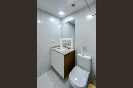 Banheiro de kitnet/studio à venda com 1 quarto, 27m² em Pompeia, São Paulo