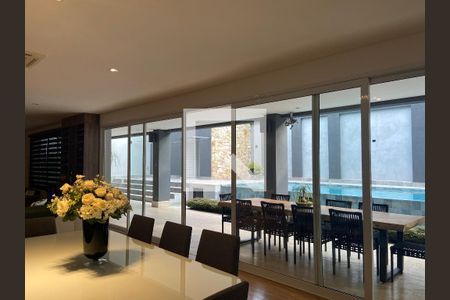 Sala de casa à venda com 4 quartos, 600m² em Umuarama, Osasco