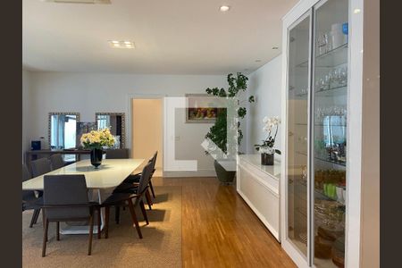 Sala de casa à venda com 4 quartos, 600m² em Umuarama, Osasco