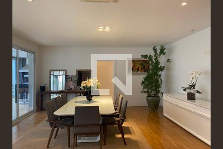 Sala de casa à venda com 4 quartos, 600m² em Umuarama, Osasco