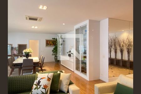 Sala de casa à venda com 4 quartos, 600m² em Umuarama, Osasco