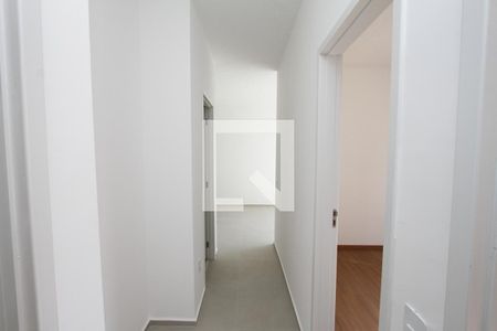 Corredor de apartamento para alugar com 3 quartos, 67m² em Palmeiras, Belo Horizonte