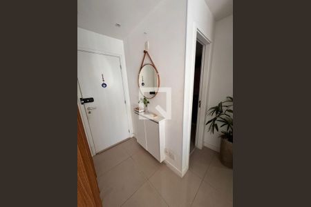 Sala de apartamento para alugar com 2 quartos, 65m² em Barra da Tijuca, Rio de Janeiro