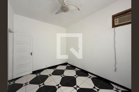 Quarto 1 de casa para alugar com 2 quartos, 86m² em Tanque, Rio de Janeiro