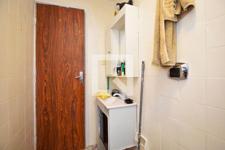 Banheiro social de kitnet/studio à venda com 1 quarto, 31m² em Cerqueira César, São Paulo