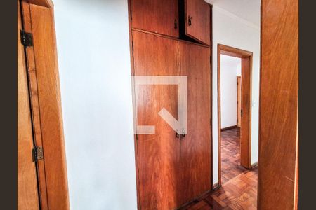 Corredor - Armários de apartamento para alugar com 3 quartos, 123m² em Santa Cecilia, São Paulo