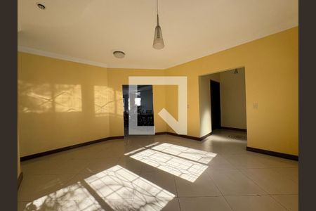 Sala 1 de casa à venda com 3 quartos, 410m² em Igara, Canoas