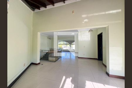 Sala 2 de casa à venda com 3 quartos, 410m² em Igara, Canoas