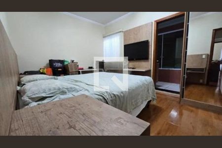 Casa à venda com 7 quartos, 390m² em Vila Boacava, São Paulo