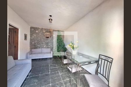 Casa à venda com 3 quartos, 220m² em Fernão Dias, Belo Horizonte
