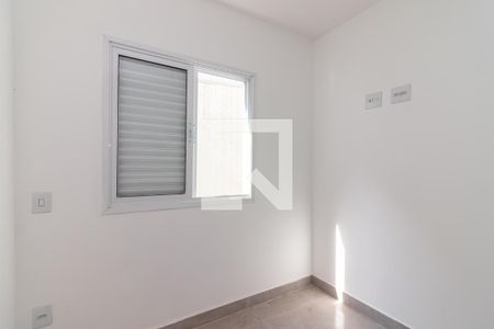 Quarto 2 de apartamento para alugar com 2 quartos, 35m² em Vila Paiva, São Paulo