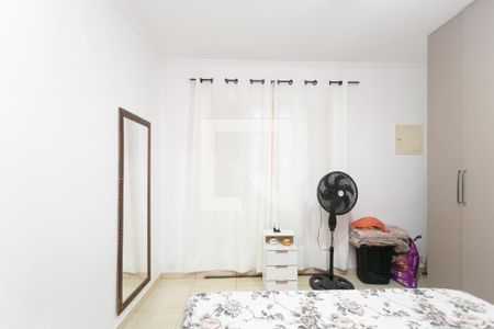 Quarto 1  de casa para alugar com 2 quartos, 175m² em Itaquera, São Paulo