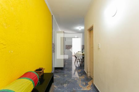 Corredor  de casa para alugar com 2 quartos, 175m² em Itaquera, São Paulo