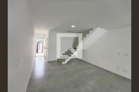 Casa à venda com 3 quartos, 110m² em Curicica, Rio de Janeiro