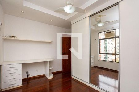 Apartamento à venda com 4 quartos, 308m² em Icaraí, Niterói