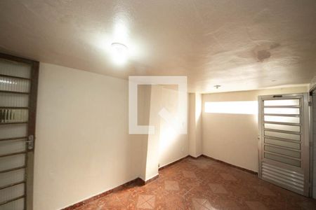 Quarto 2 de casa para alugar com 2 quartos, 200m² em Vila Celeste, São Paulo