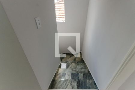 Escada de casa à venda com 3 quartos, 180m² em Chácara São João, São Paulo