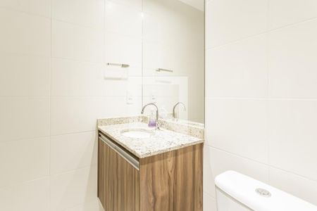 Banheiro de kitnet/studio para alugar com 1 quarto, 24m² em Vila Olímpia, São Paulo