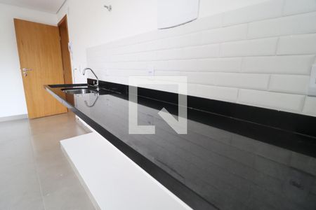 Sala/Cozinha de apartamento para alugar com 4 quartos, 185m² em Daniel Fonseca, Uberlândia