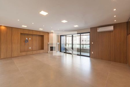 Apartamento à venda com 3 quartos, 200m² em Cambuí, Campinas